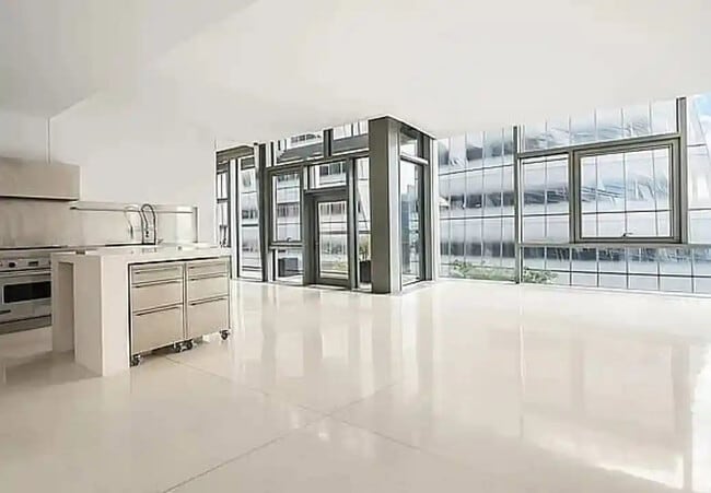 Foto del edificio - 100 11th Ave