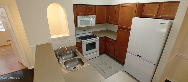Foto del edificio - 8550 Touchton Rd