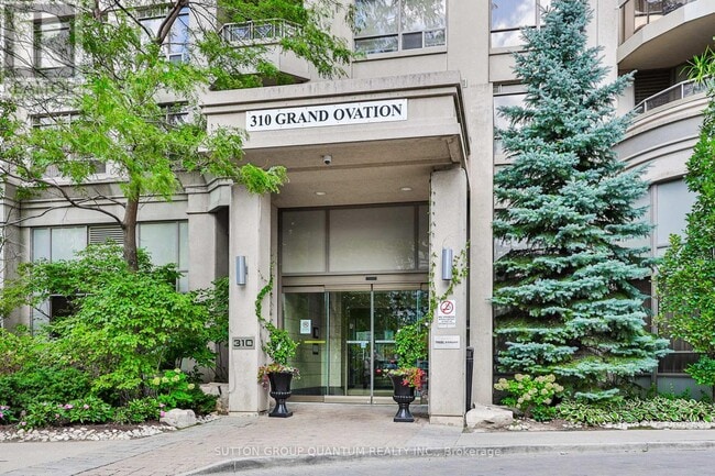 Building Photo - 310 Burnhamthorpe Rd W