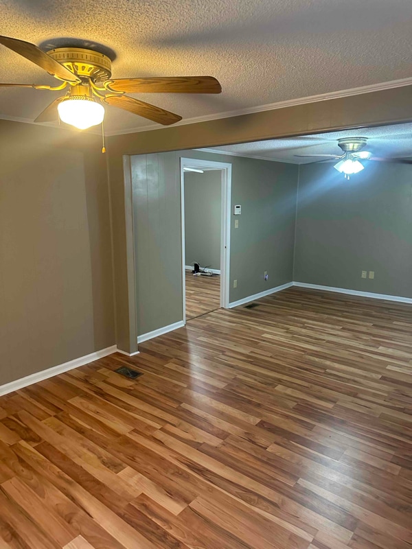 Building Photo - 203 Willowside Dr