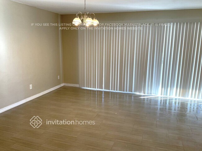 Building Photo - 138 SW 48th Terrace