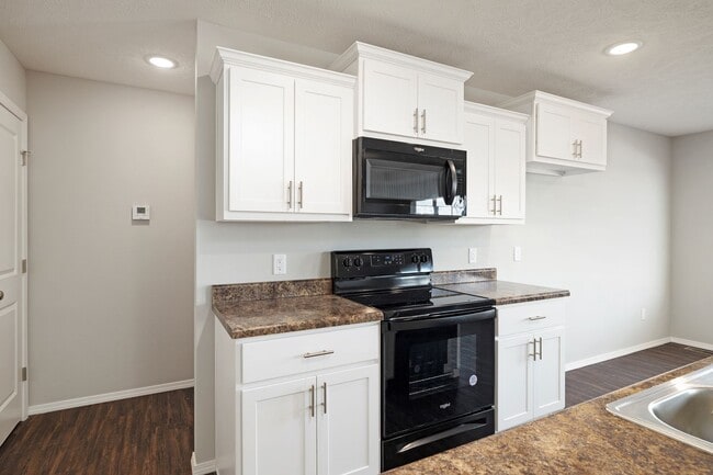Building Photo - Newly Built 4 Bedroom Rental in Republic!