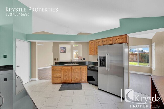 Foto del edificio - Ranch style Benicia Home near Matthew Turner