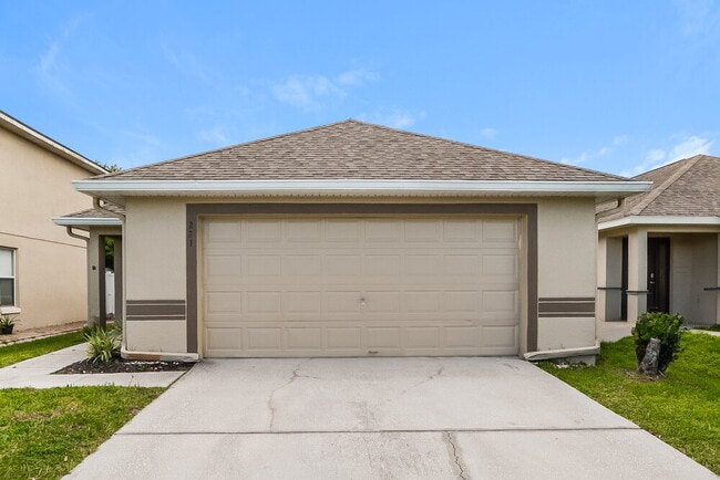 Building Photo - 221 Owenshire Cir