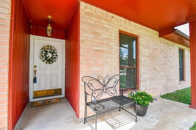 Foto del edificio - 2614 Cobble Ridge Dr