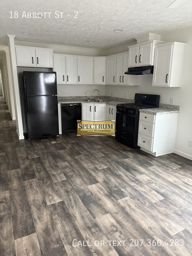 Building Photo - 18 Abbott St