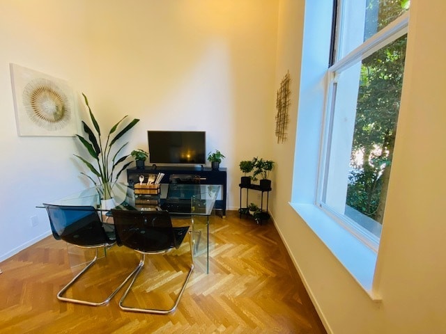 Foto del edificio - 355 Buena Vista Ave E