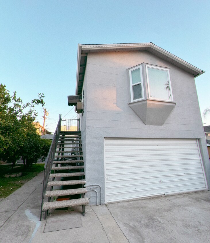 Foto del edificio - 1054 Winchester Ave
