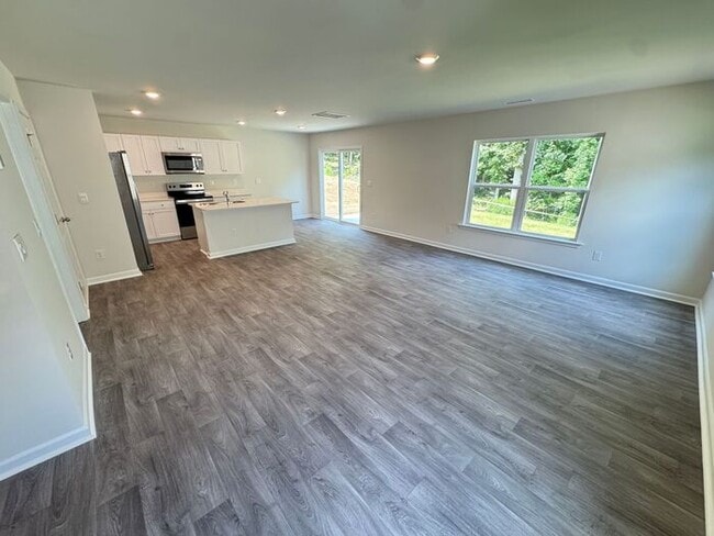 Building Photo - NEW 3-Bed Home with Open Layout & Garage