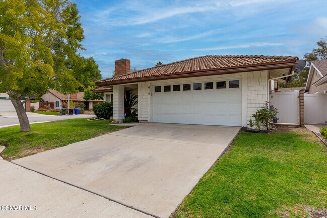 Building Photo - 610 Calle Del Sur