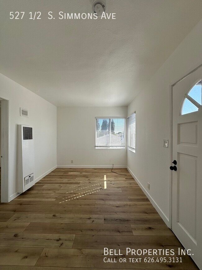 Foto del edificio - 527 Simmons Ave