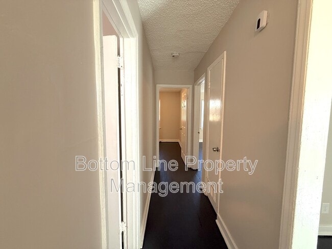 Foto del edificio - 2728 Remington St