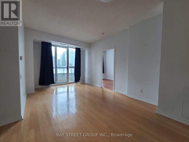 Building Photo - 33 Empress Ave