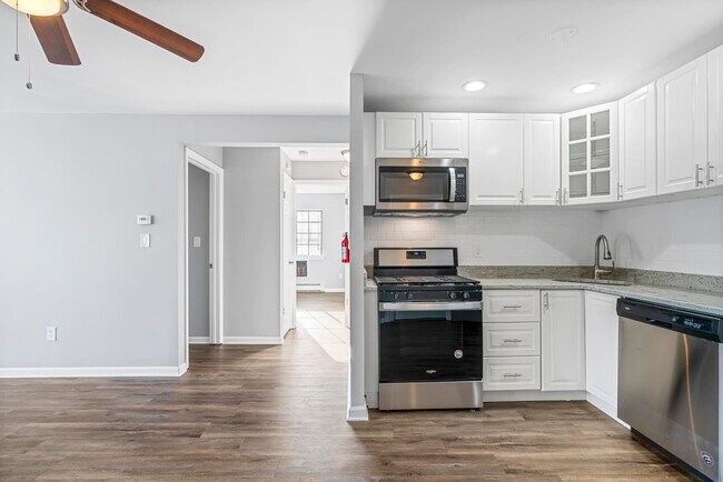 Foto del edificio - 2101 Hawthorne Ln