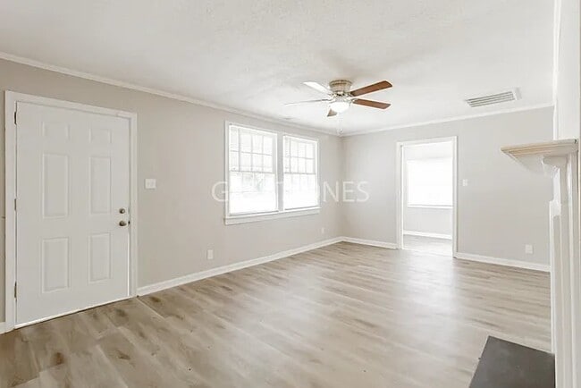 Foto del edificio - 1324 Macon Ave