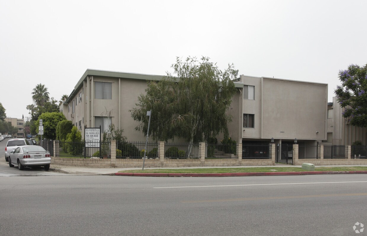 Primary Photo - 11865 Magnolia Blvd
