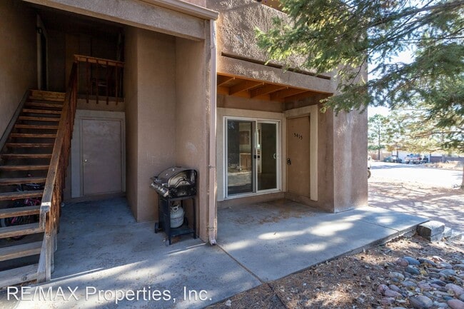 Building Photo - 2 br, 1 bath House - 5421 Fiesta Lane