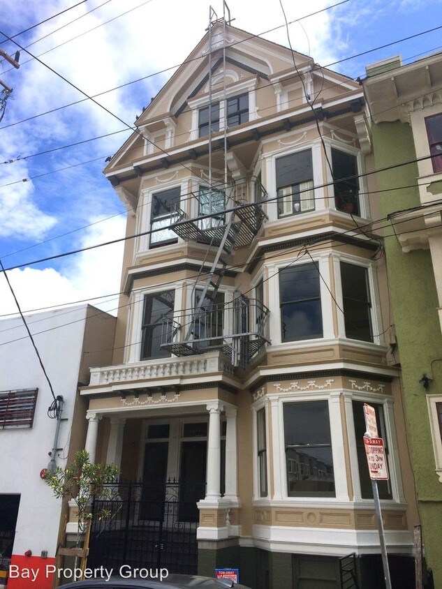 Primary Photo - 1315 Grove St