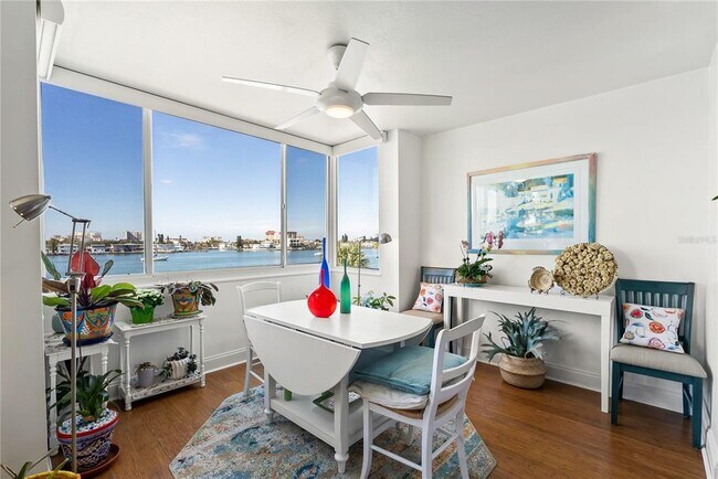 Foto del edificio - 644 Island Way