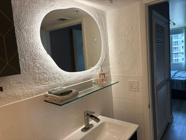 Baño - 1500 Bay Rd