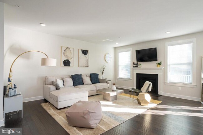 Foto del edificio - 700 Quarry Point Rd