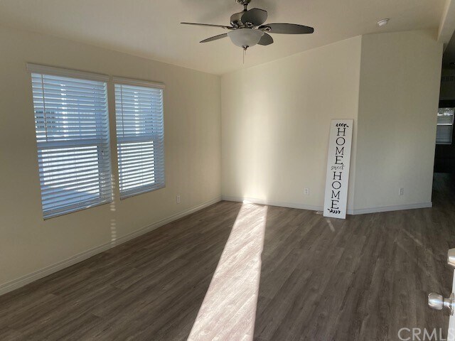 Foto del edificio - 984 Whitecliff Way