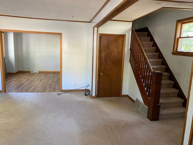 sala de estar/comedor - 519 Kandiyohi Ave SW