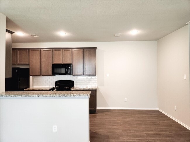 Building Photo - 26471 Joy Village Dr