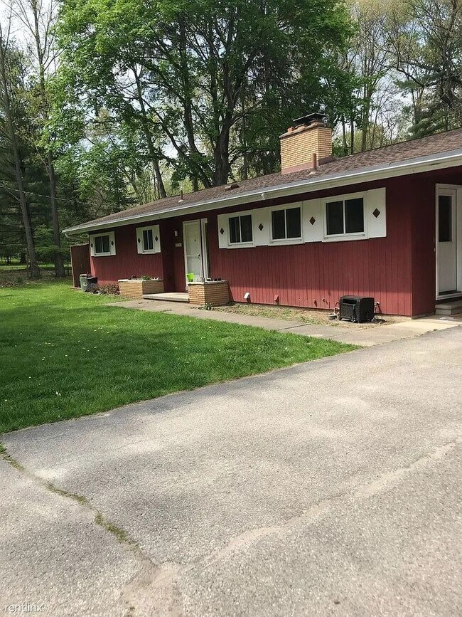 Foto del edificio - Available now! Inviting ranch situated in desirable North Ann Arbor