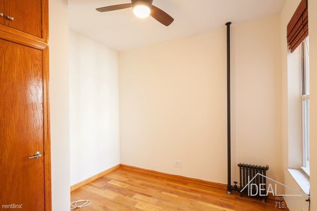 Building Photo - 430 16th St