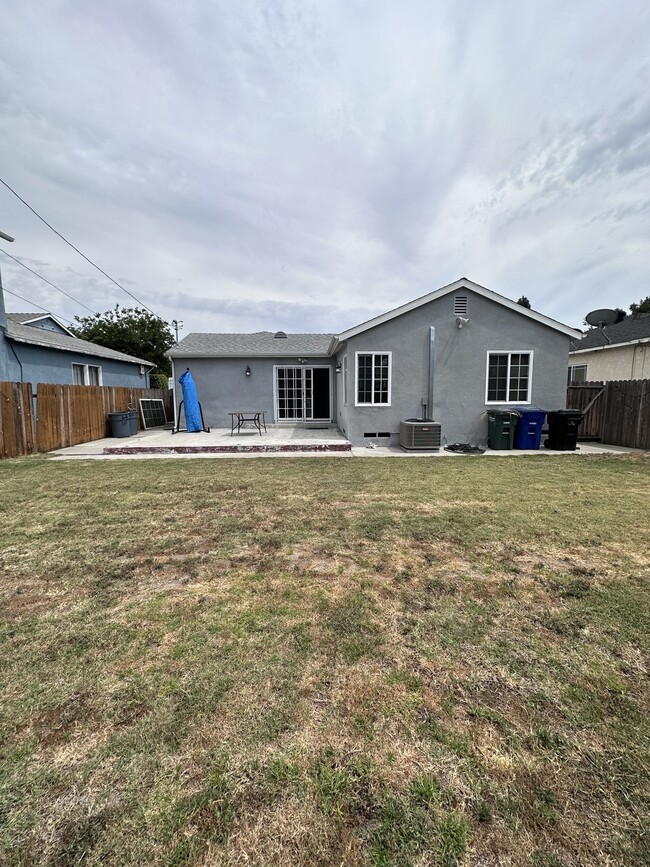 Building Photo - 11559 Segrell Way