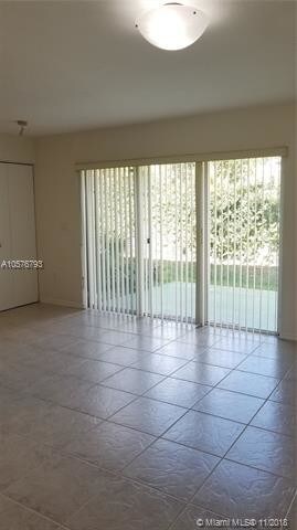 Foto del edificio - 101  Hidden Ct Rd  1-A