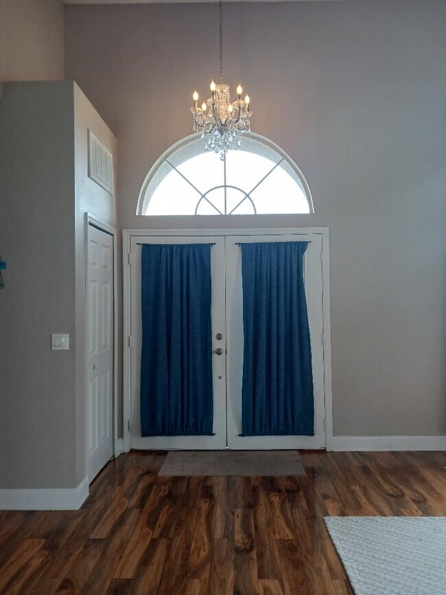 Building Photo - 2012 Fern Ridge Ct