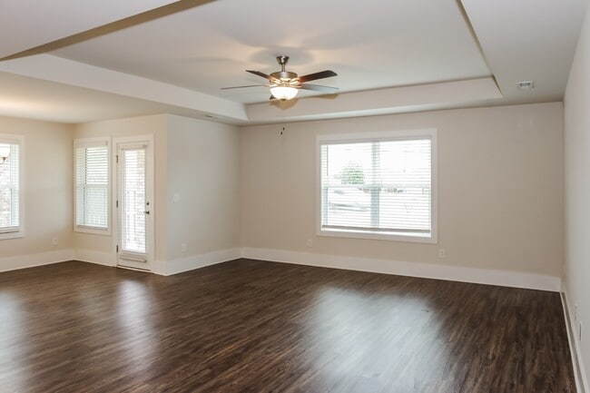 Building Photo - 189 Cherry Laurel Dr