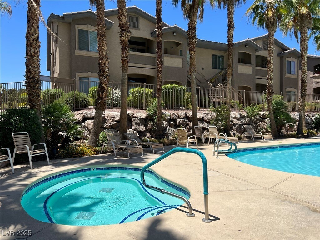 Foto principal - 8805 Jeffreys St