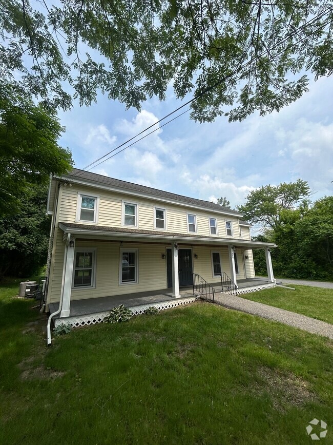 Building Photo - 39 Main St