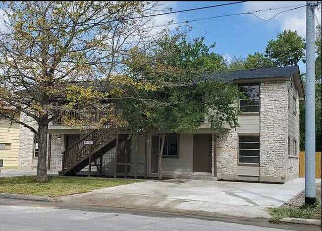 Photo - 607 W Byrd Blvd Apartment