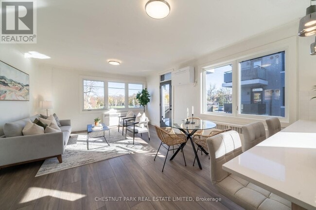 Photo du bâtiment - 1492 Avenue Rd