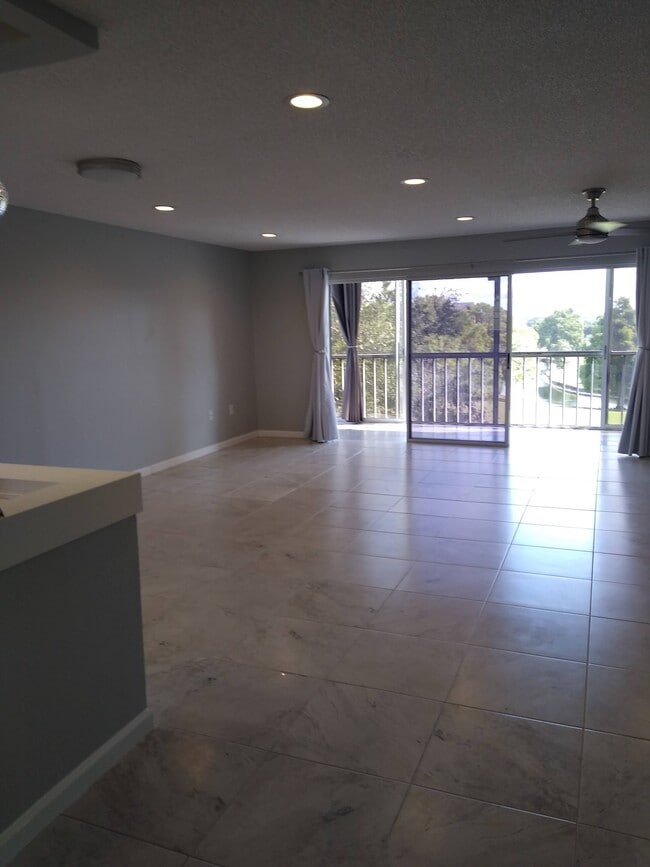 Building Photo - 3660 Ironwood Cir