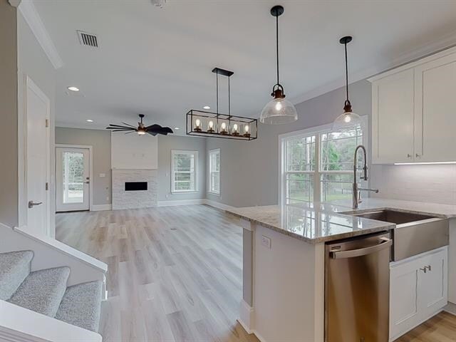 Foto del edificio - 212 Cottage Ct