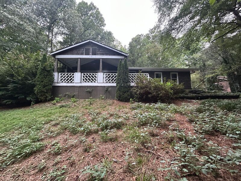 Primary Photo - 5530 Valley Brook Rd SE
