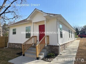 Building Photo - 1504 S Valentine St