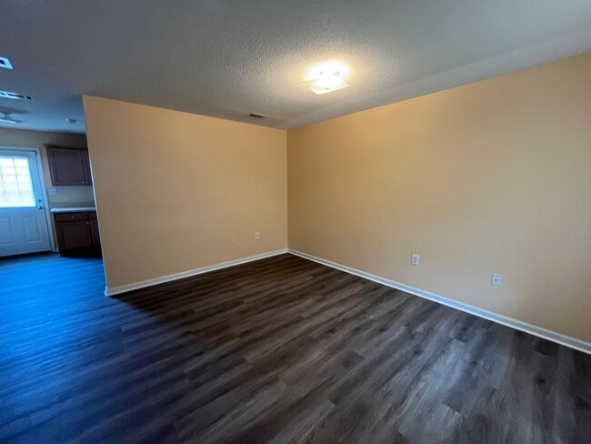 Building Photo - 1819 Hazel Dr