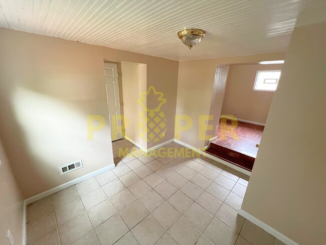 Foto del edificio - 3 bedrooms 1.5 bathrooms house for rent