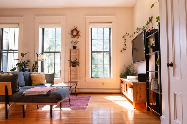 Foto del edificio - Beautiful 1 Bedroom In One Of Portlands Most Historic Buildings