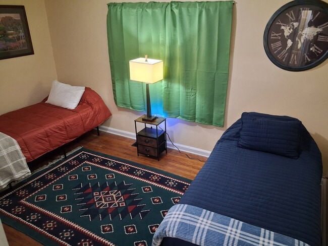 Foto del edificio - 2662 Hood Ave NW