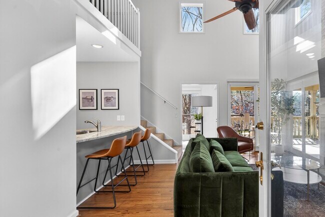 Foto del edificio - 1002 Cupp Ln