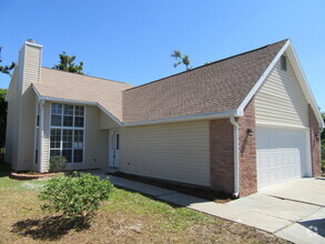 Building Photo - 801 Plantation Way