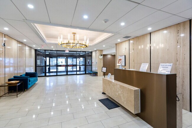 Foto del edificio - Amazing Opportunity to Rent this well Main...