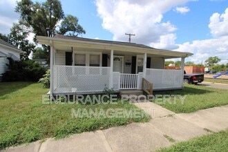 Building Photo - 428 Lake Ave